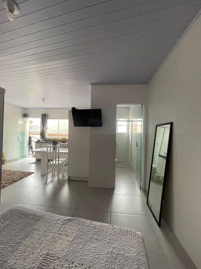 Hospedagem Confortavel E Pratica Para Viajantes E Ferias - Proxima A Br-101 Sao Jose  Exteriör bild